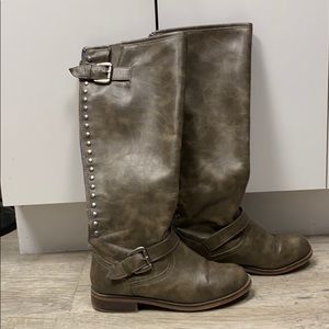 Women’s boot foux leather